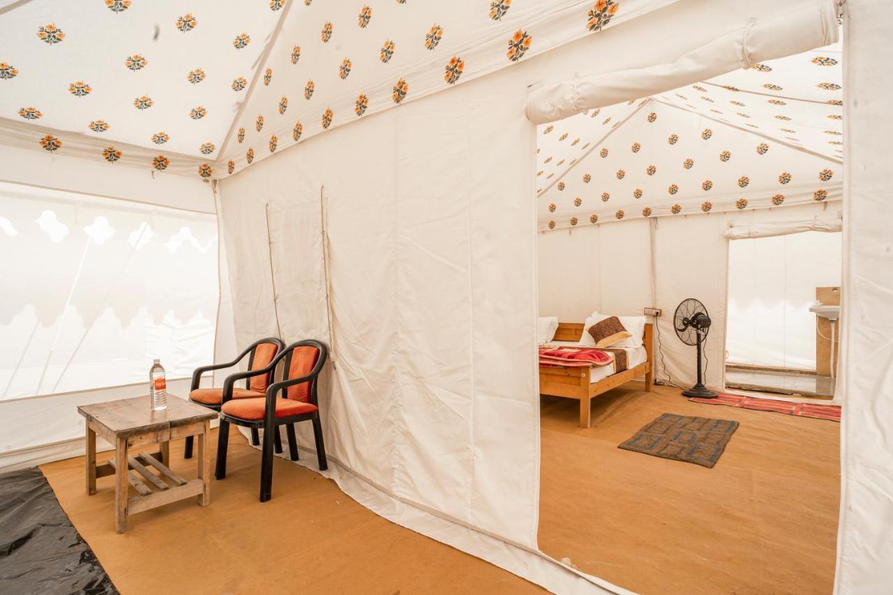 Bhati Desert Camp Sam ไจซัลเมอร์ ภายนอก รูปภาพ