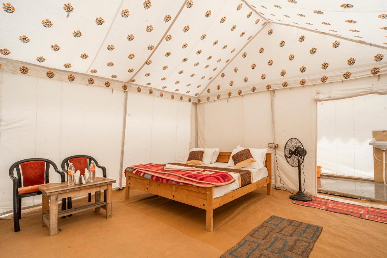 Bhati Desert Camp Sam ไจซัลเมอร์ ภายนอก รูปภาพ
